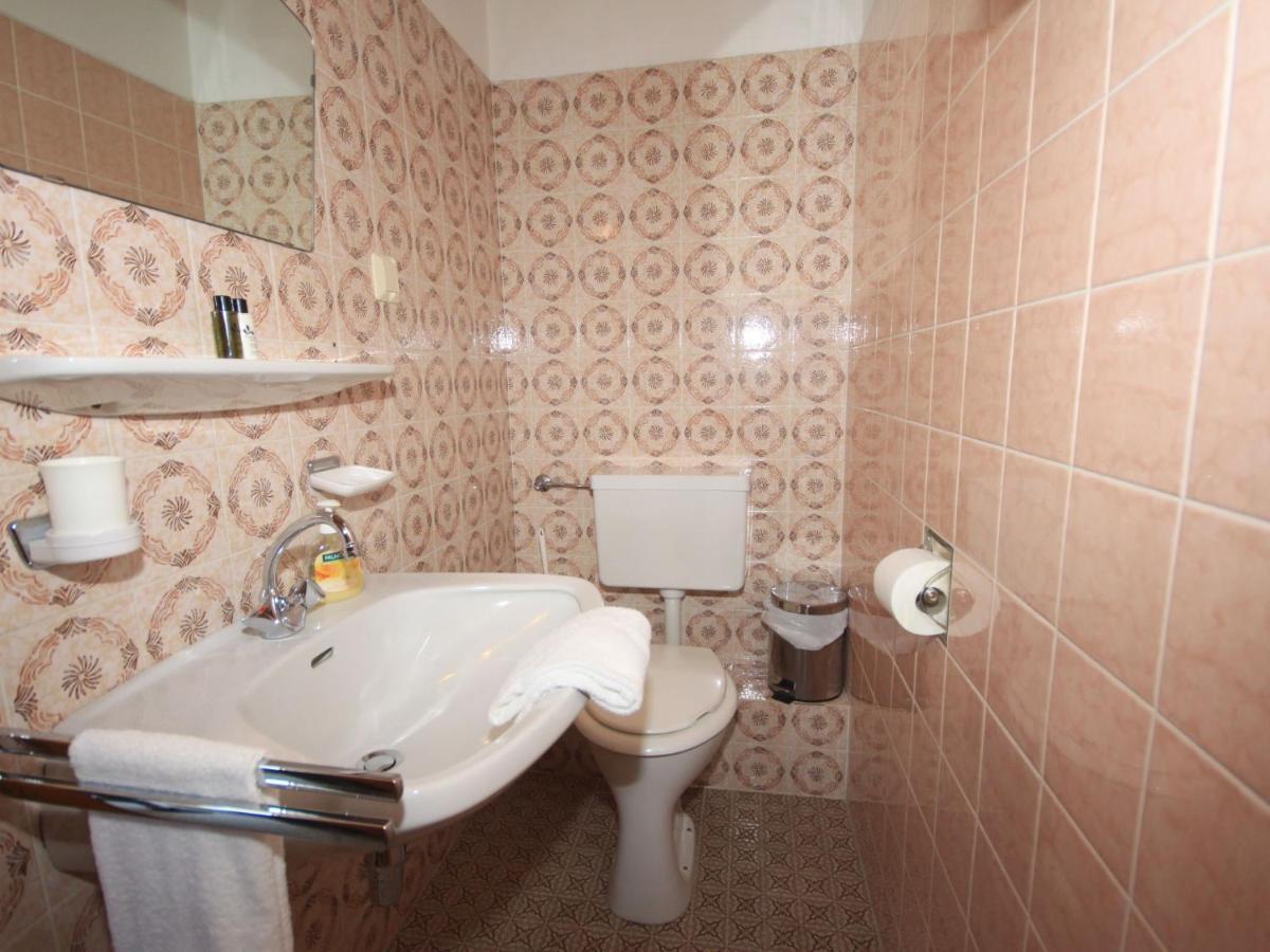 Holiday Home Chalet Alpin By Interhome Kaprun Kültér fotó